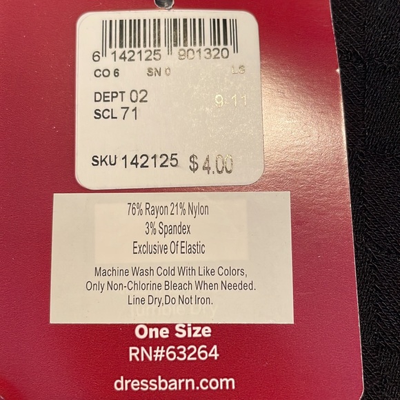 Women’s sock bundle - 2 NWT and 5 EUC like new pairs - Picture 6 of 8